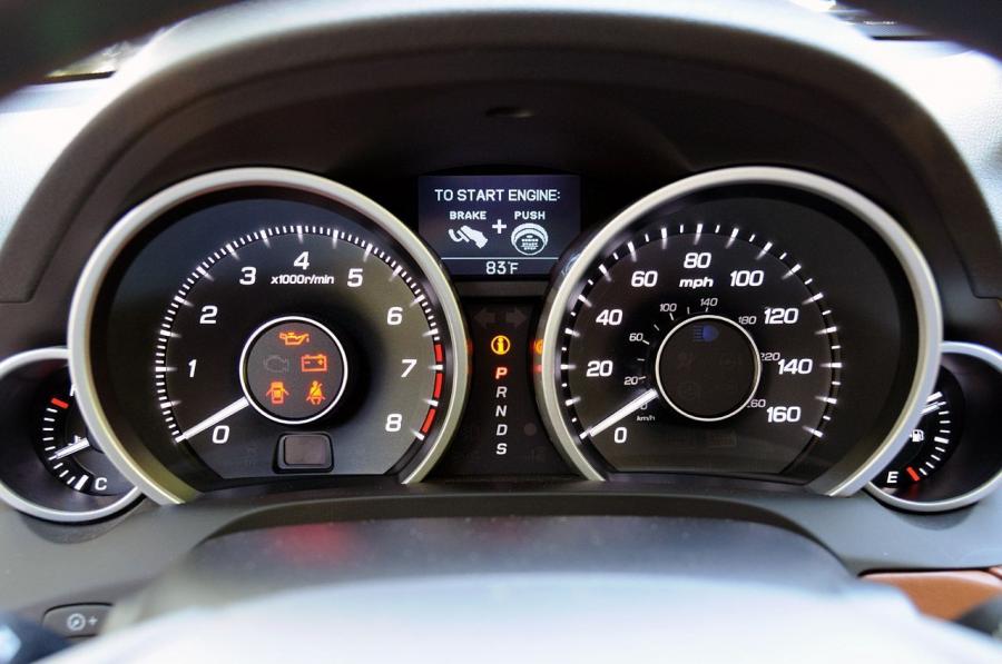 Панель приборов Acura ZDX (YB1) 2009 года  (фото 35 из 200)